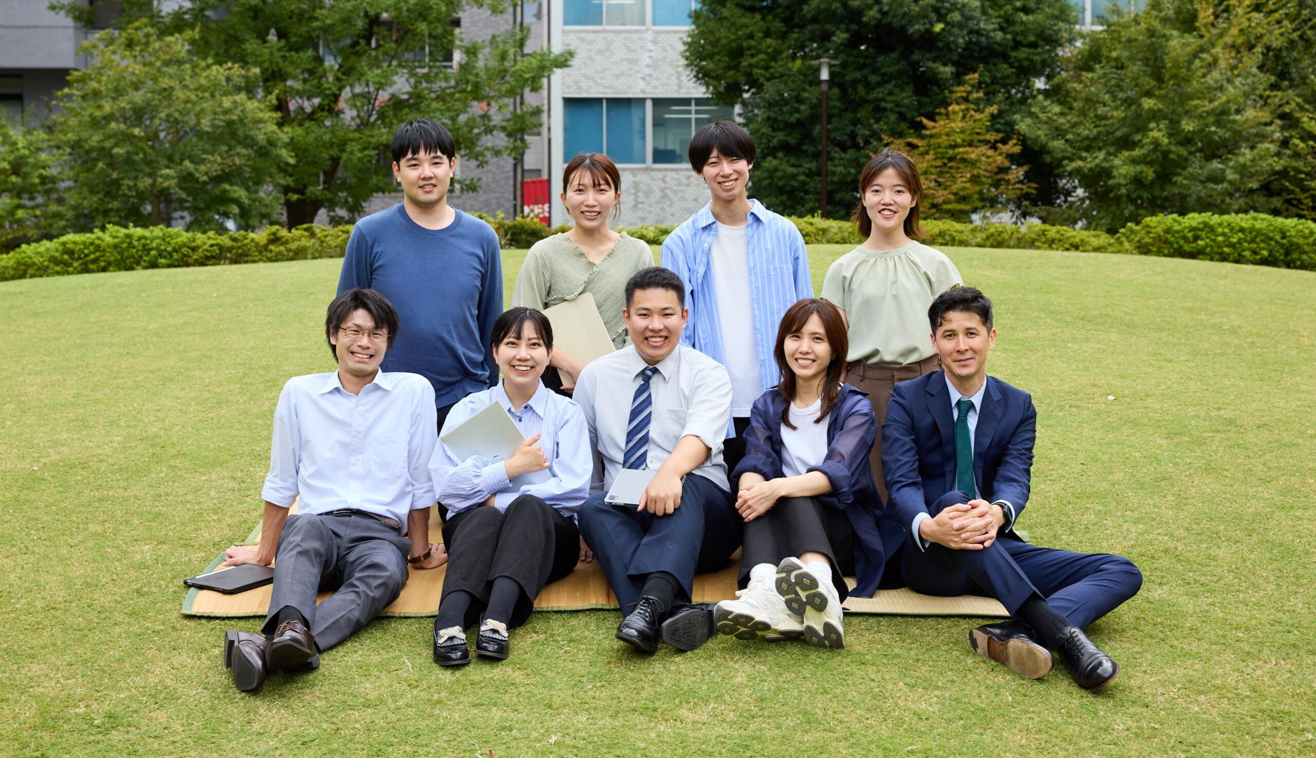 チームみんなで、<br />
社会を支える大きな仕事をしよう。